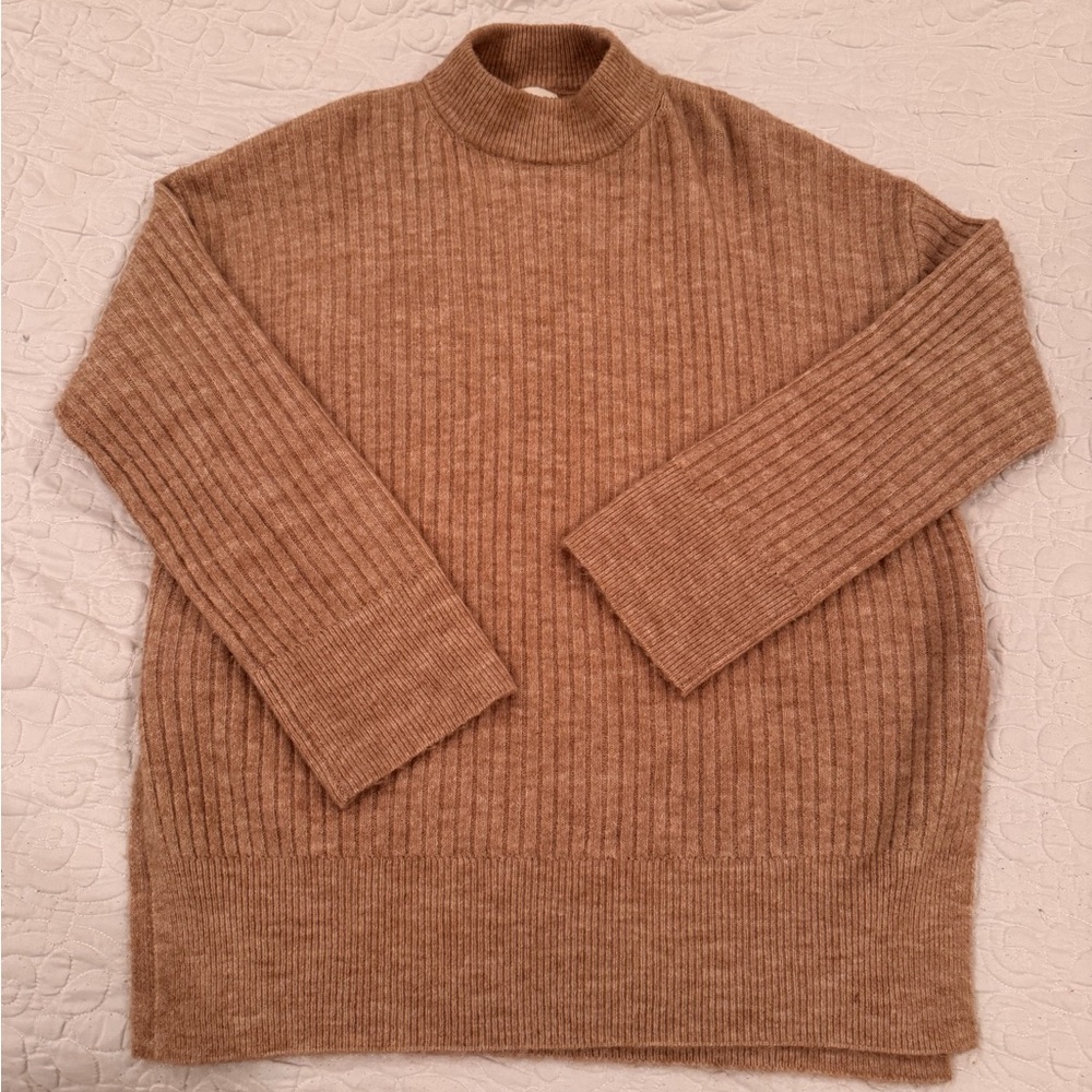 H&M OVERSIZED SWEATER